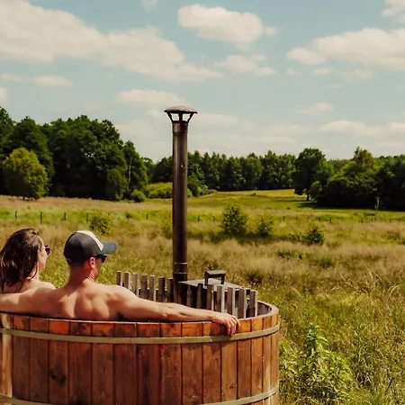 Nowoczesne Na Lace - Sauna & Balia & Jacuzzi - Polanaglamp بيت للعطل Niezyn