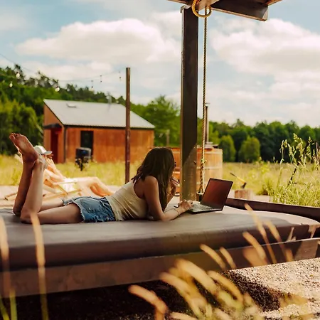 Nowoczesne Na Lace - Sauna & Balia & Jacuzzi - Polanaglamp بيت للعطل Niezyn