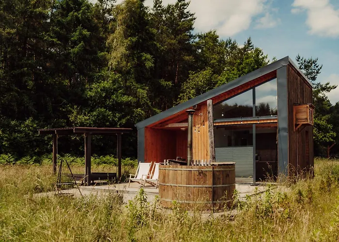 Nowoczesne Na Lace & Na Drzewie - Kolobrzeg - Sauna & Balia - Polanaglamp Сasa de vacaciones