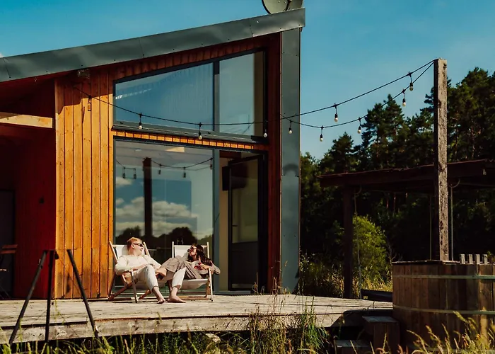 Nowoczesne Na Lace & Na Drzewie - Kolobrzeg - Sauna & Balia - Polanaglamp Сasa de vacaciones